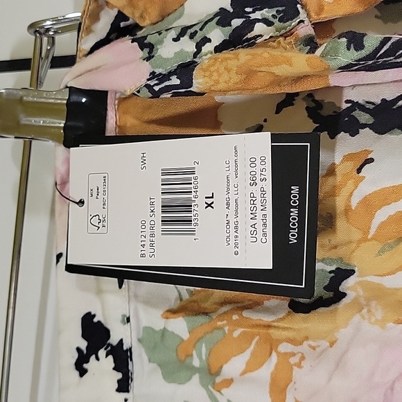 Surfbird Skirt in Floral Modal - Picture 4 of 5